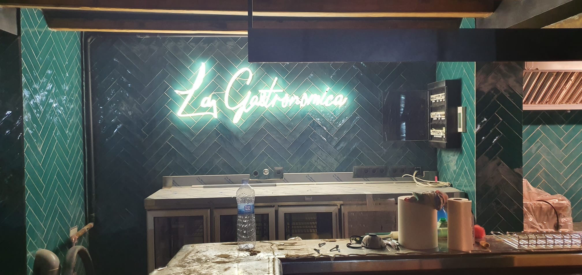 La Gastronómica neó restaurant Barcelona